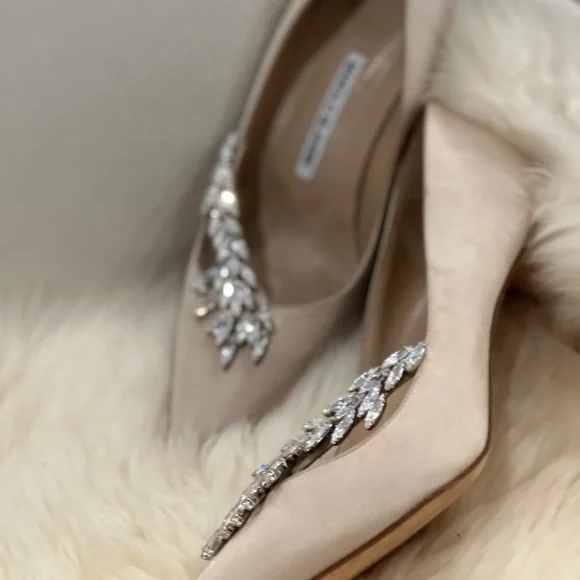 Manolo Blahnik - Picture 3 of 6